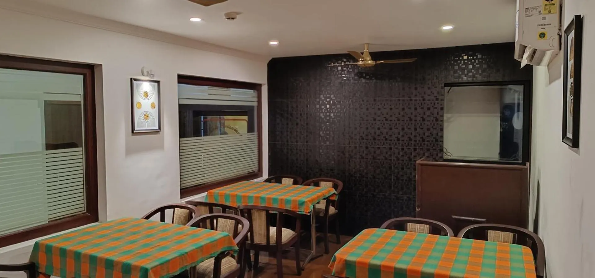 Hotel Keerthi Regency Vayalār
